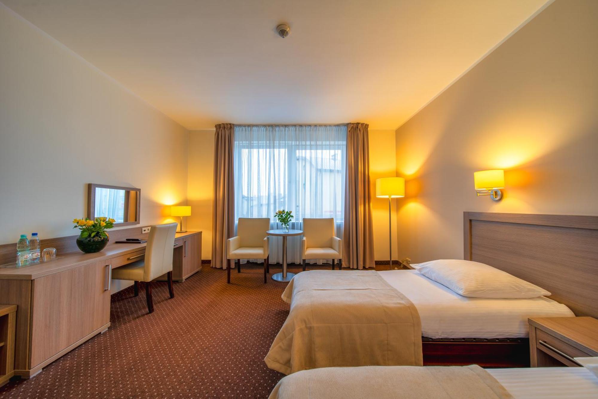 Hotel Gromada Arka Lux كوزتسالين المظهر الخارجي الصورة
