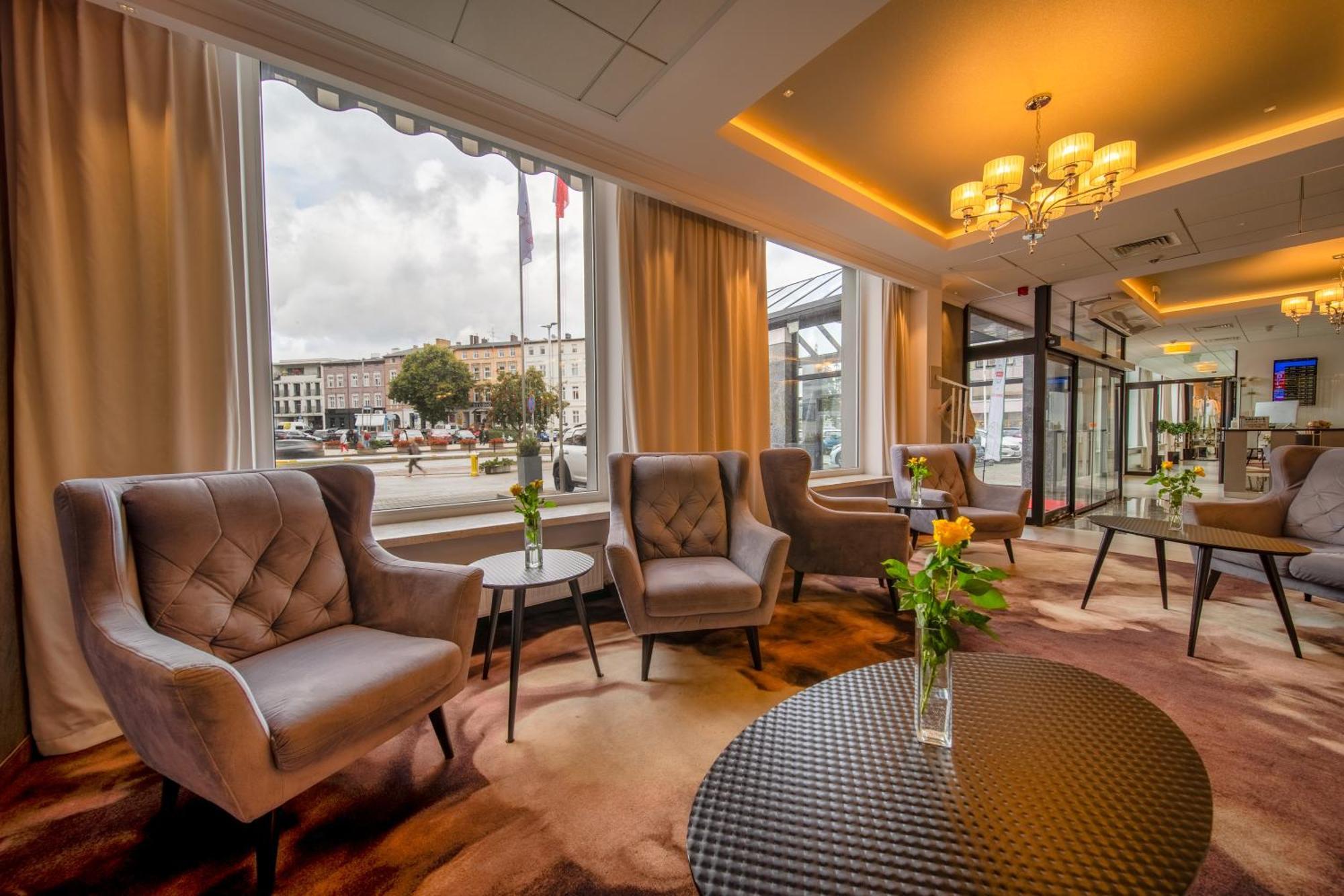 Hotel Gromada Arka Lux كوزتسالين المظهر الخارجي الصورة