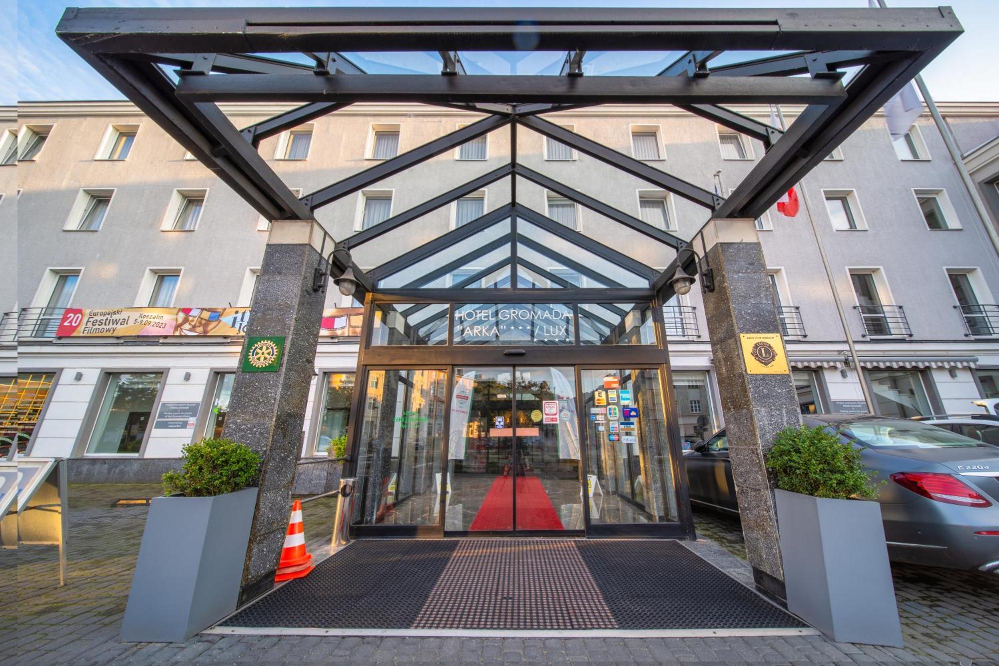 Hotel Gromada Arka Lux كوزتسالين المظهر الخارجي الصورة