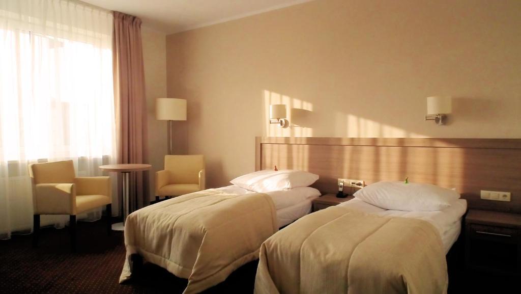 Hotel Gromada Arka Lux كوزتسالين الغرفة الصورة